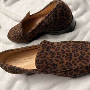 Leopard print faux sued loafers